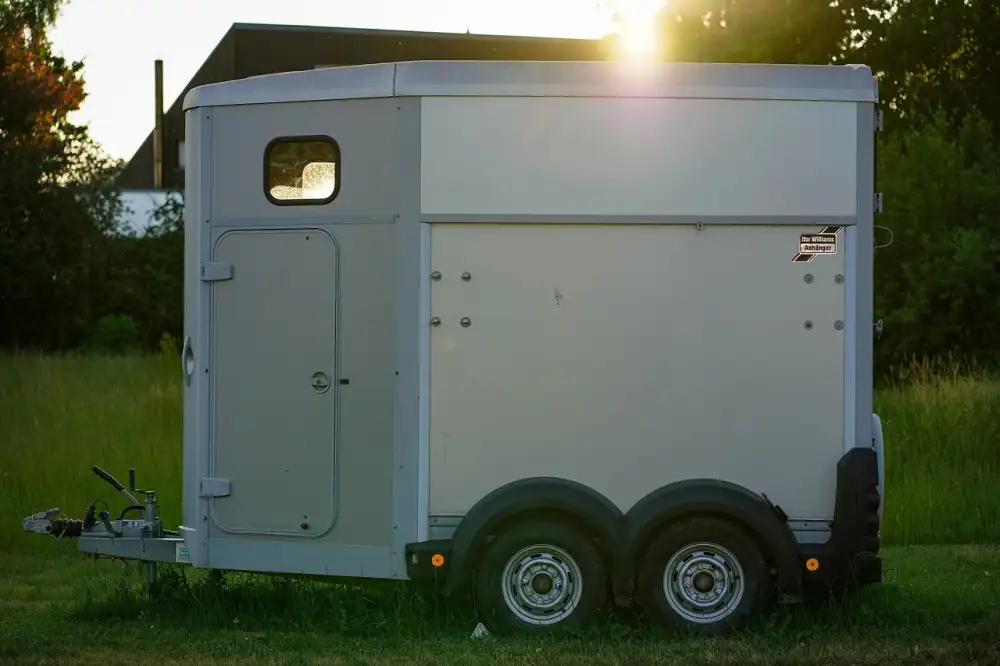 Living Quarters Horse Trailers For Sale